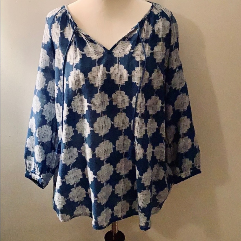 blue Merona blouse with white pattern